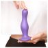 Strap-on-me Curvy L – Wellenförmiger, haftender Dildo (Lila)