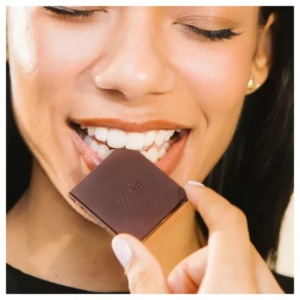 The Oh Collective Date Night - dunkle Schokolade mit Mohn und Erdbeeren für Paare (50 g)
